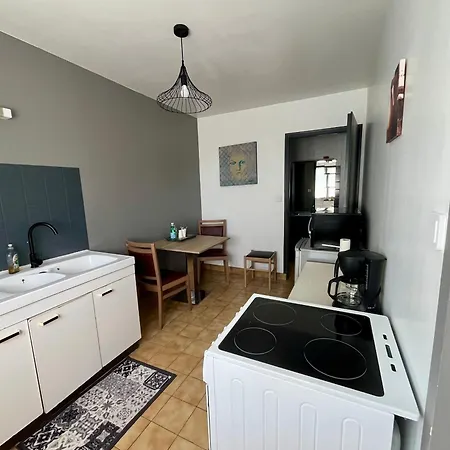 Logis Du Chateau Des Marais شقة