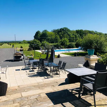 Logis Du Chateau Des Marais * Saint-Philbert-de-Grand-Lieu