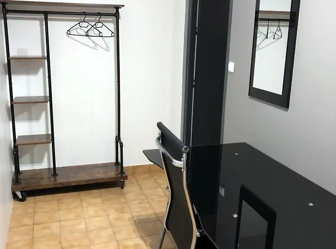 Logis Du Chateau Des Marais - Pour 2 A 3 Personnes * Saint-Philbert-de-Grand-Lieu