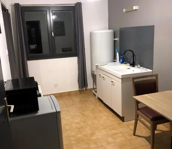 Logis Du Chateau Des Marais - Pour 2 A 3 Personnes Saint-Philbert-de-Grand-Lieu