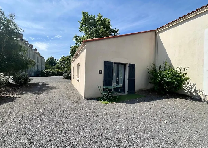 Apartamento Logis Du Chateau Des Marais - Pour 2 A 3 Personnes Saint-Philbert-de-Grand-Lieu
