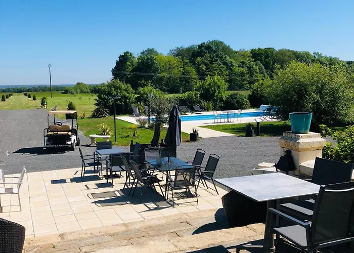 Logis Du Chateau Des Marais - Pour 2 A 3 Personnes * Saint-Philbert-de-Grand-Lieu